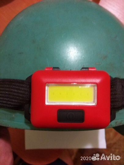 Фонарик налобный яркий компактный
