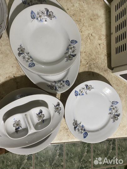 Набор тарелок