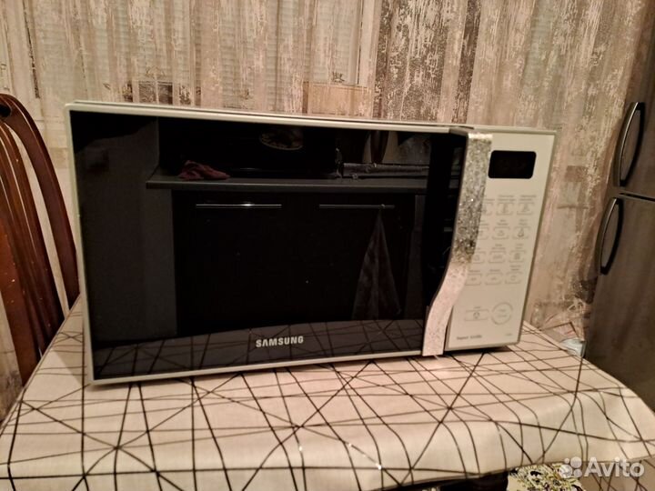 Микроволновая печь Samsung с грилем