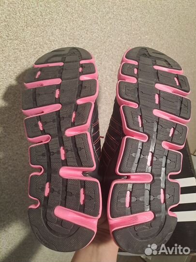 Кроссовки женские 37 размер adidas