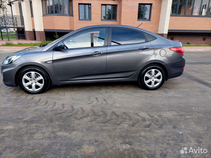 Hyundai Solaris 1.4 AT, 2012, 113 600 км