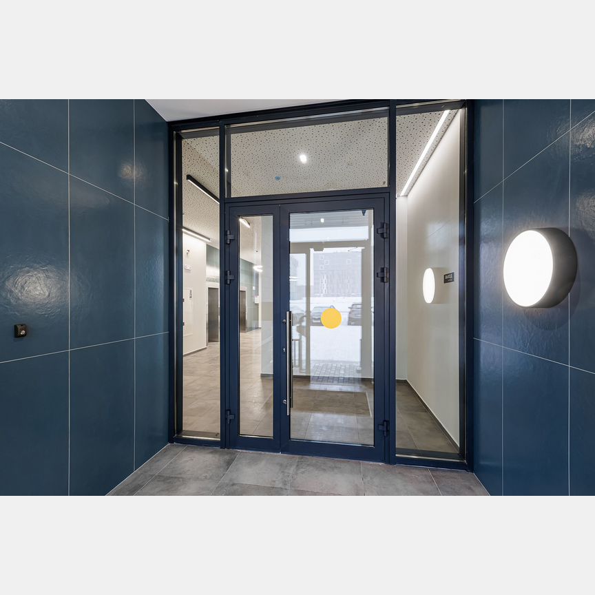 2-к. квартира, 76,2 м², 1/15 эт.