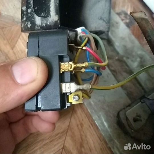 Ремонт стиральных машин и холодильников