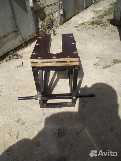 Тележка - подставка для лодочного мотора