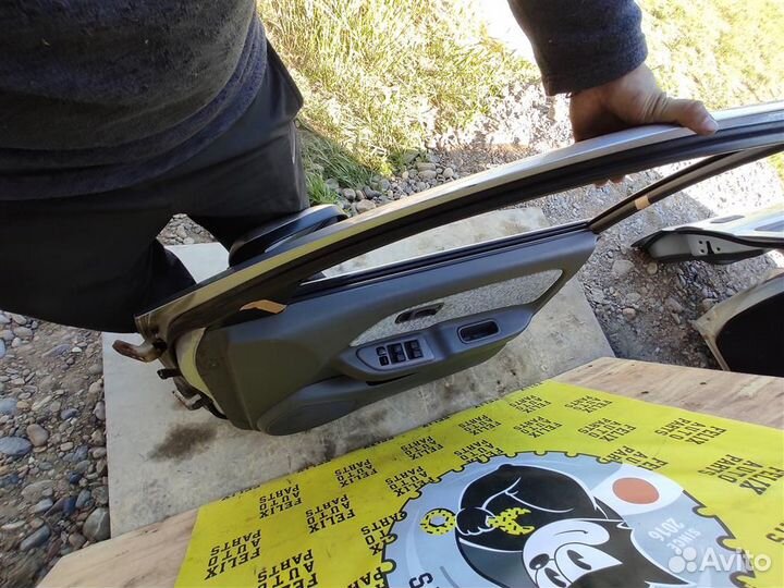 Дверь передняя правая Nissan Pulsar (fn15) 1995-2