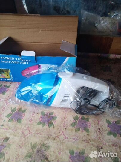 Автомобильный пылесос