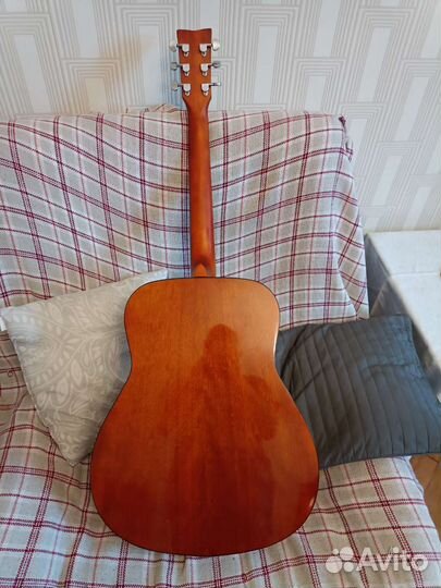 Акустическая гитара yamaha f600