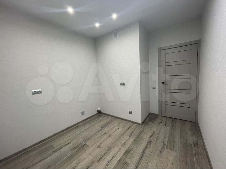 2-к. квартира, 52 м², 10/16 эт.