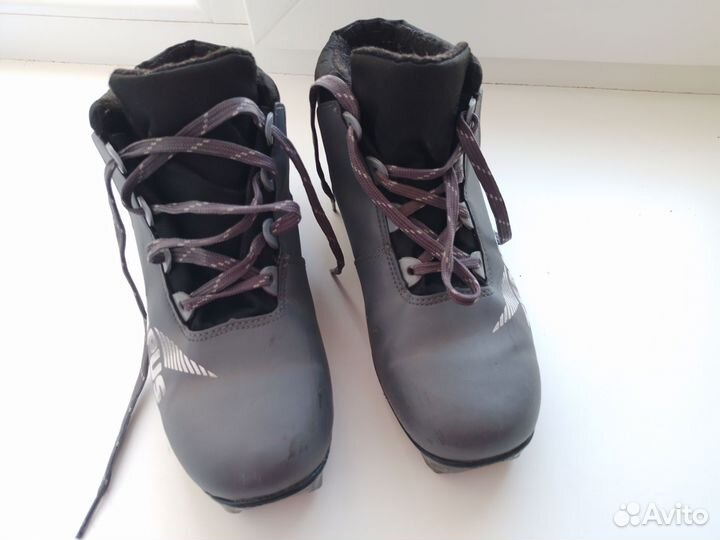Ботинки лыжные 39 размер, крепление NNN