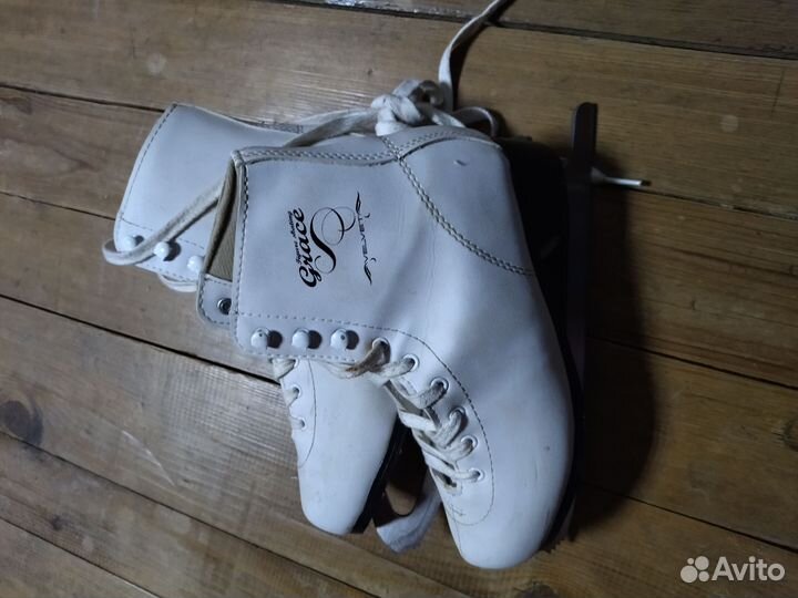 Коньки фигурные