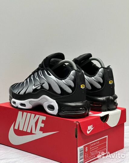 Кроссовки мужские Nike Air Max Tn Plus