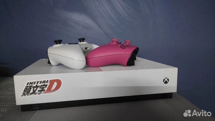Xbox One s 2 геймпада 1tb