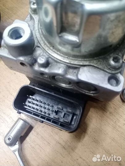 Блок abs honda civic 4d