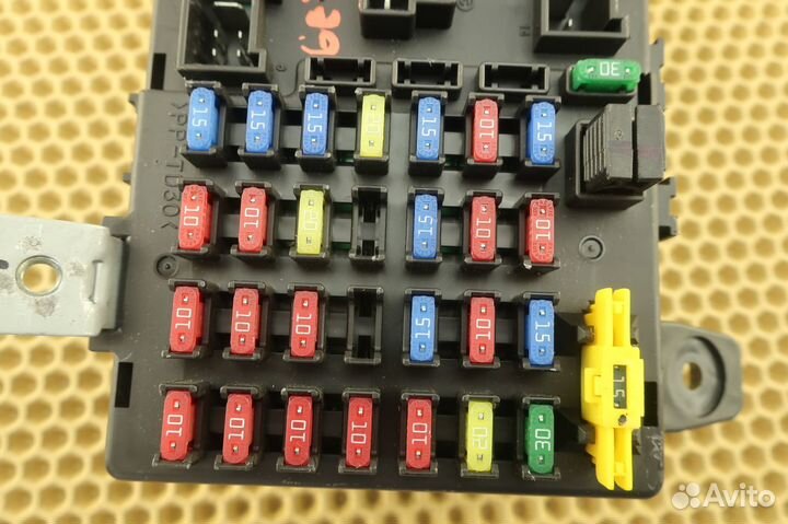 Монтажный блок предохранителей и реле Hyundai Getz