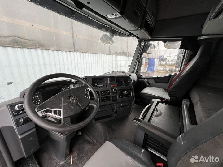 Кабина Renault T