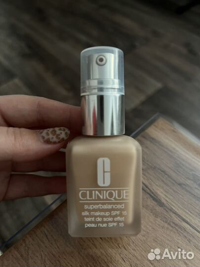 Тональный крем clinique 02