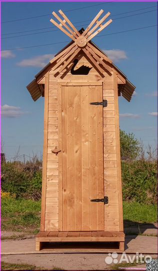 Уличный туалет деревянный HME562