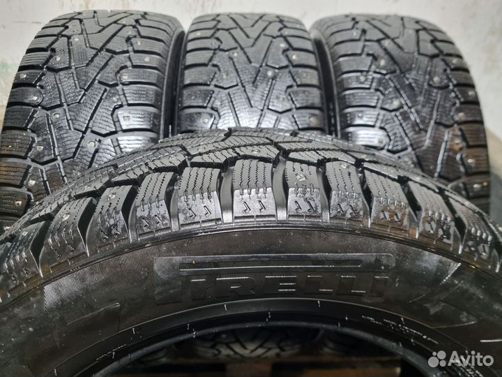 Pirelli Ice Zero 215/60 R16 99T