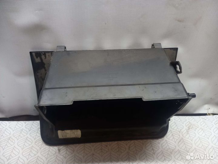 Бардачок geely emgrand ес7