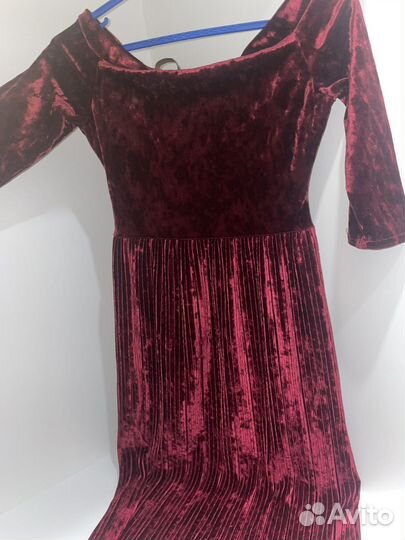 Нарядное женское платье 42 44