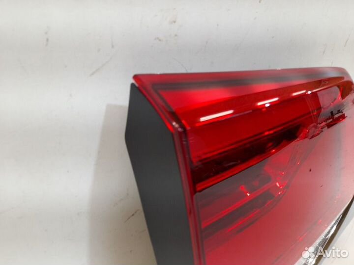 Фонарь задний левый Toyota Land Cruiser 200