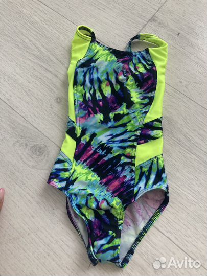 Купальник для девочки новый 104