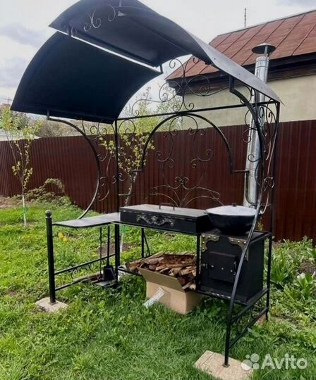 Мангал с крышей