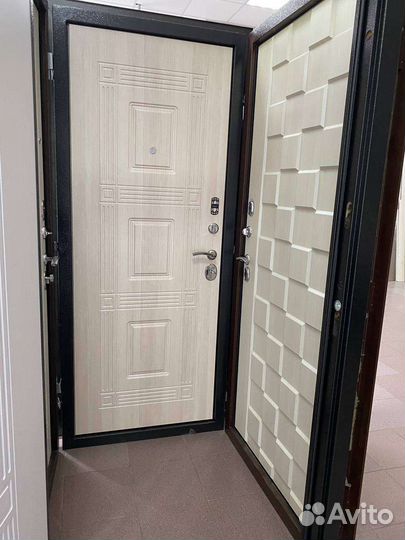 Двери входные, межкомнатные, пластиковые