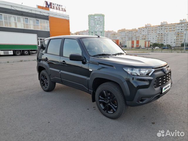 ВАЗ (LADA) Niva Travel 1.7 MT, 2024, 10 000 км с пробегом, цена 1365000 руб.