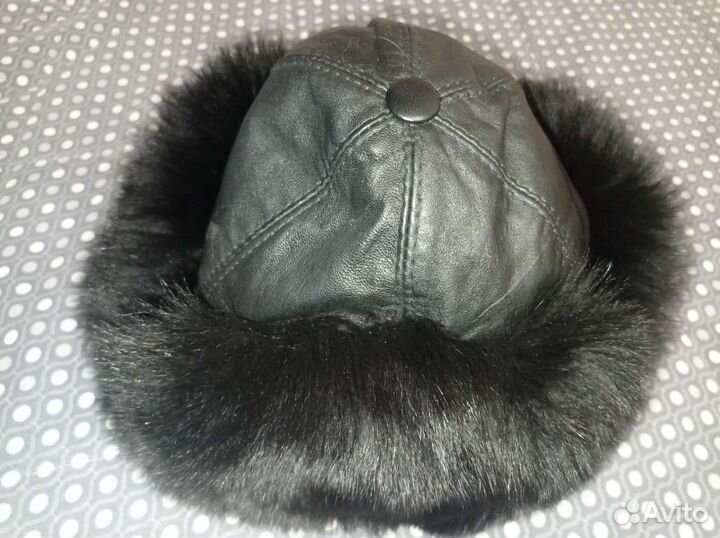 Шапка кожаная