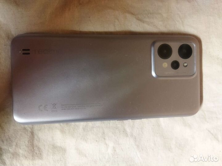 Телефон realme