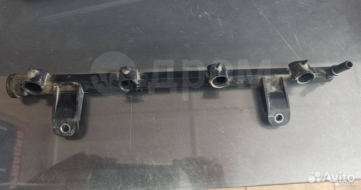 Рампа топливная Рено Логан 1