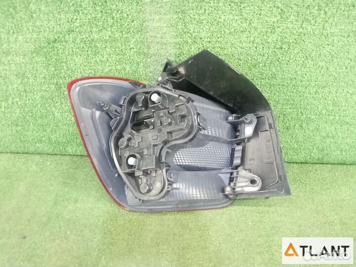 Фонарь задний правый BMW 116I