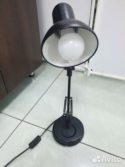 Лампа настольная