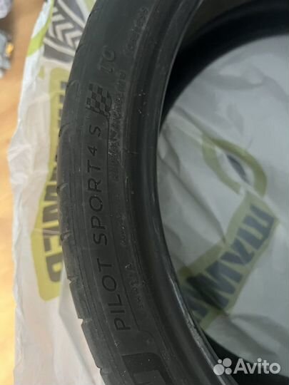 Pirelli 176A2 CE11 TL 235/35 R20 92Y