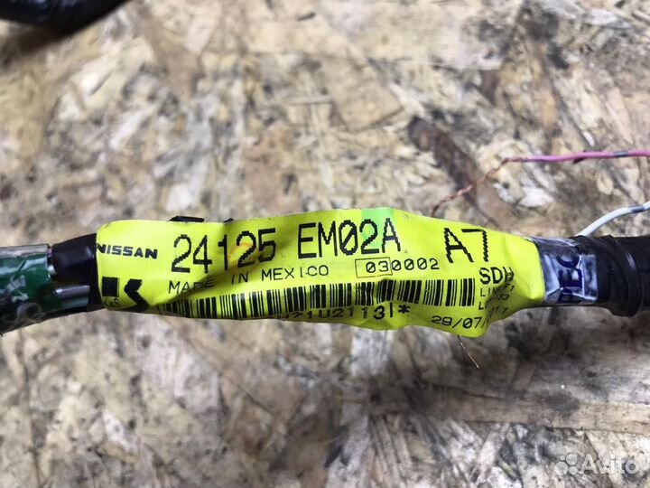 Проводка (коса) двери Nissan Tiida C11