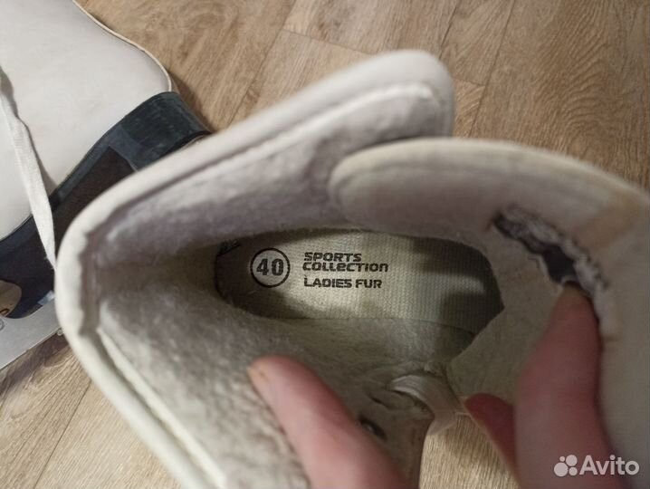 Продам коньки