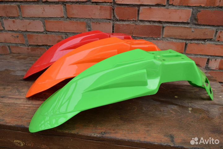 Крыло переднее универсальное