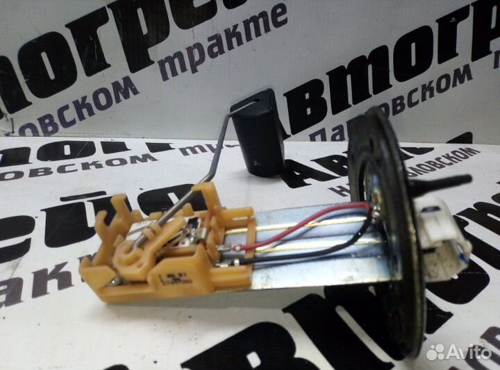 Датчик уровня топлива Toyota Ipsum ACM26 2AZ-FE