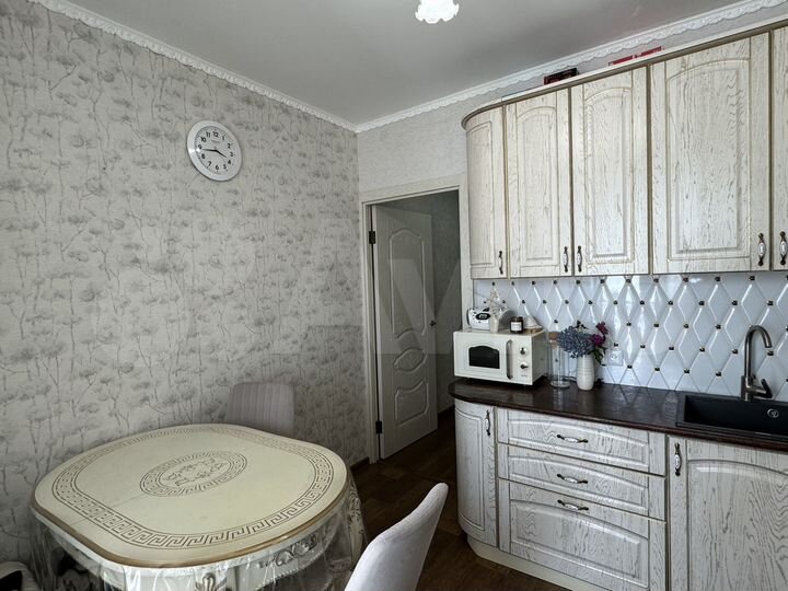 2-к. квартира, 60 м², 5/18 эт.