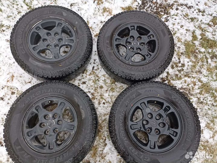 Yokohama Geolandar A/T G015 265/70 R16