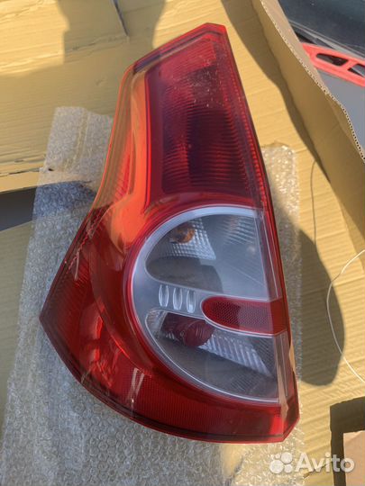 Renault sandero левый фонарь