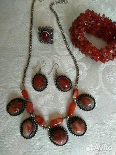 Комплект с сердоликом