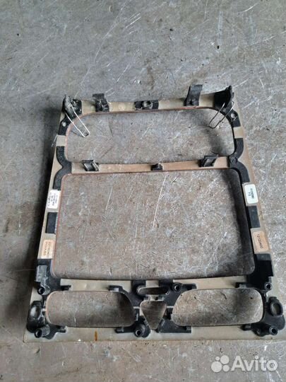 Центральная консоль Mercedes W203