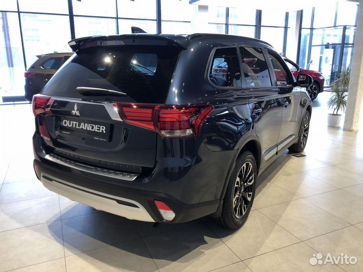 Mitsubishi Outlander 2.0 CVT, 2022