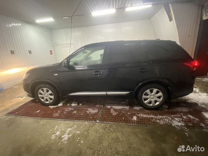 Mitsubishi Outlander 2.0 CVT, 2019, 130 000 км