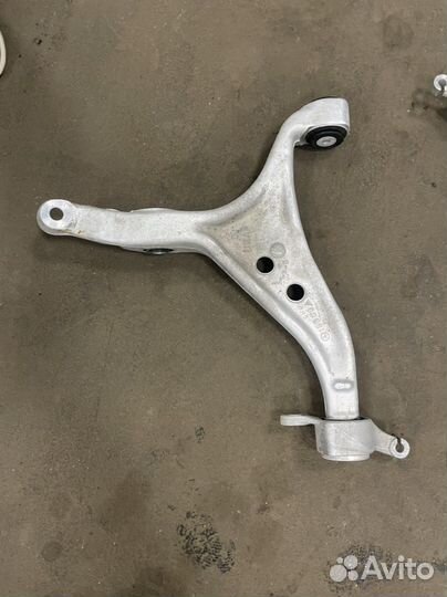 Рычаг нижний поперечный Mercedes Gl Ml166