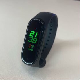 Часы Xiaomi Mi SMART Band 4