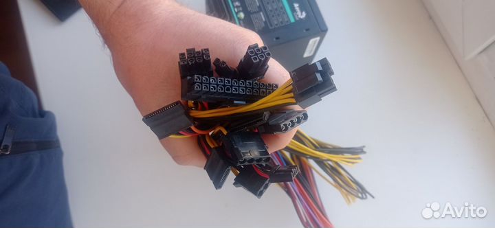 Продам блок питания 600W