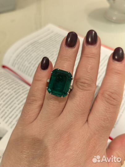 Кольцо с цирконием